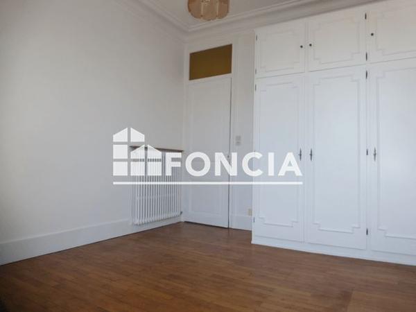 Location Appartement 3 pièces 69.3 m² - 44 RUE DE TURENNE Grenoble 38000