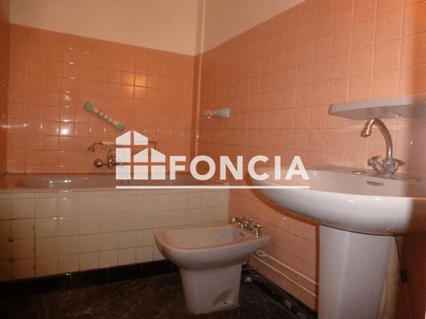 Location Appartement 3 pièces 69.3 m² - 44 RUE DE TURENNE Grenoble 38000