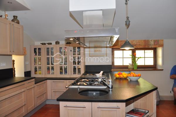 Maison de 251 m²
