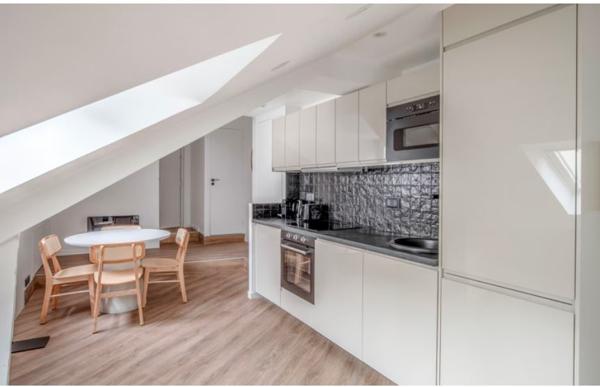 Paris (75003) Charmant 3 pièces situé dans le haut Marais