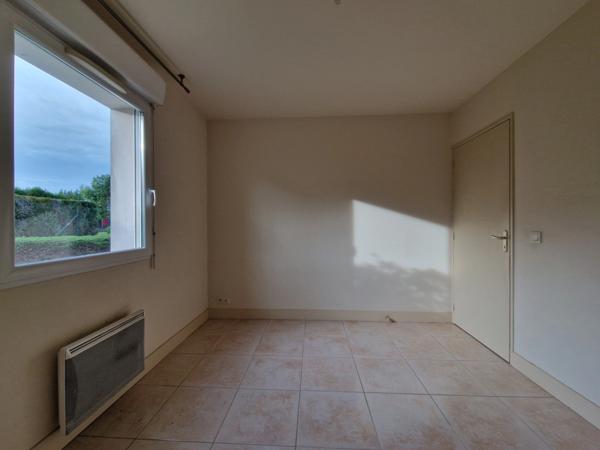 Maison de 80 m², 4 pièces dont 3 chambres, garage et jardin sur terrain de 418 m².