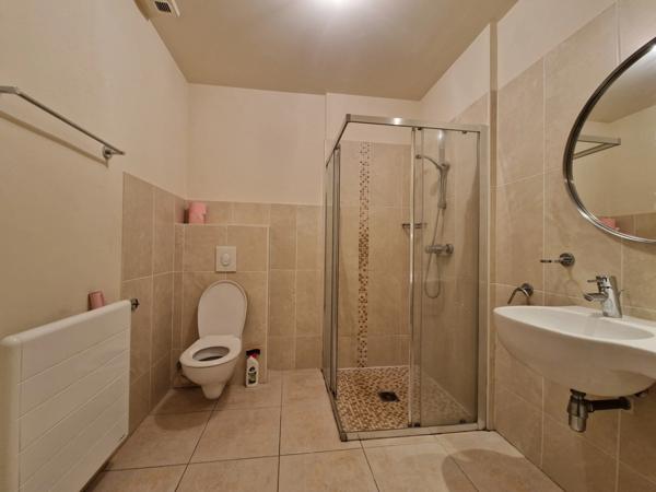 Maison de 80 m², 4 pièces dont 3 chambres, garage et jardin sur terrain de 418 m².