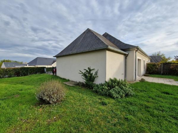 Maison de 80 m², 4 pièces dont 3 chambres, garage et jardin sur terrain de 418 m².