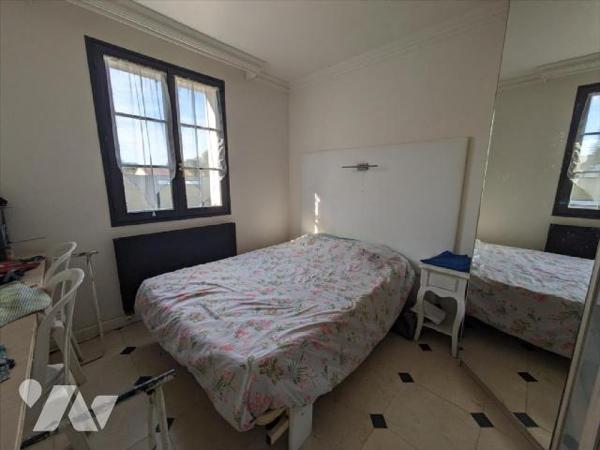 EXCLUSIVITE - LES HERBIERS - Idéalement située en impasse, à proximité immédiate des écoles et ...