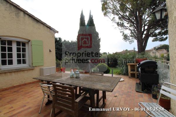 A VENDRE - 13890 MOURIES - Maison de plain-pied 113 m² avec garage et jardin 1982 m²