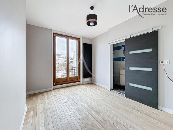 Suresnes Hyper Centre - Appartement 3 Pièces 59m² - Charme de l'ancien - Cave