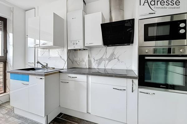 Suresnes Hyper Centre - Appartement 3 Pièces 59m² - Charme de l'ancien - Cave