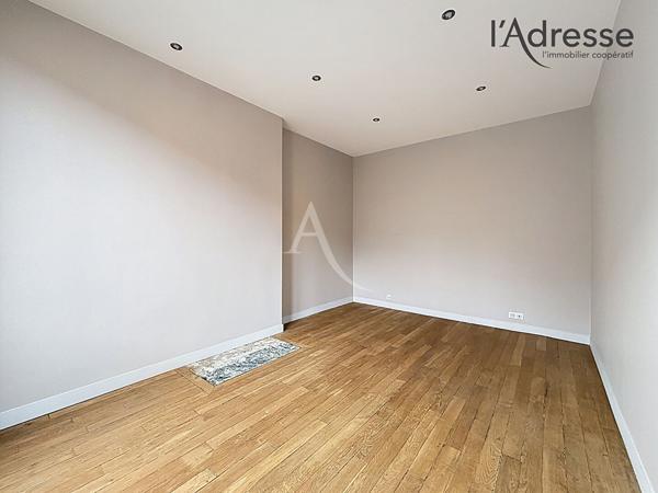 Suresnes Hyper Centre - Appartement 3 Pièces 59m² - Charme de l'ancien - Cave