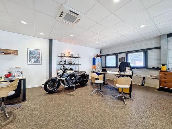 Location Local commercial 380 m2 à Bourgoin-Jallieu