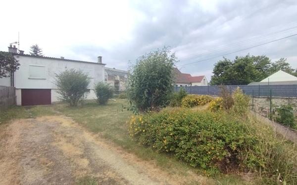 Maison à louer    2 pièces •  Attichy