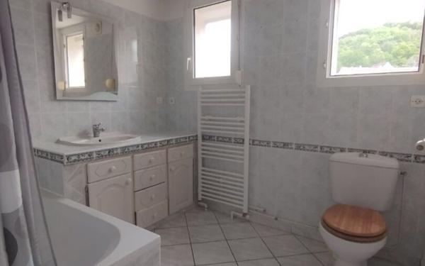 Maison à louer    2 pièces •  Attichy