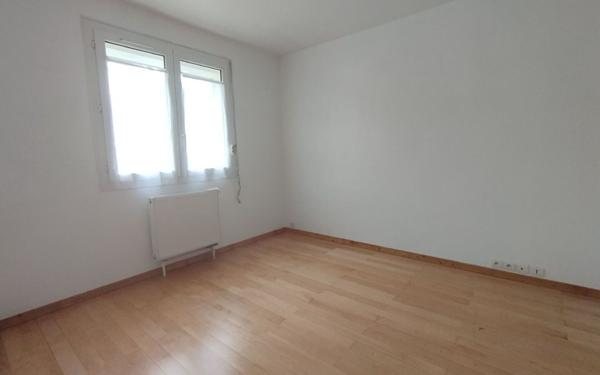 Maison à louer    2 pièces •  Attichy