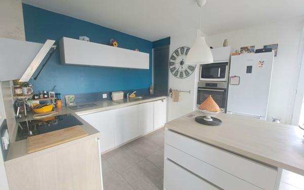 Appartement à vendre    3 pièces •  Royan