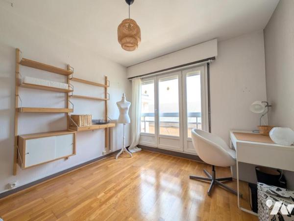 Appartement T5 - 4 chambres - Stationneemnt exté
