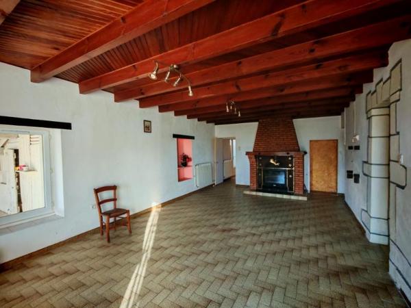 Maison de caractère avec dépendance et grand terrain arboré