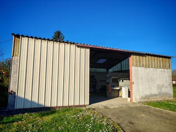 Maison de caractère avec dépendance et grand terrain arboré