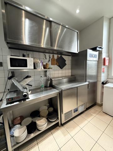 Fonds De Commerce
        
        - 60 m² 99 000 € *