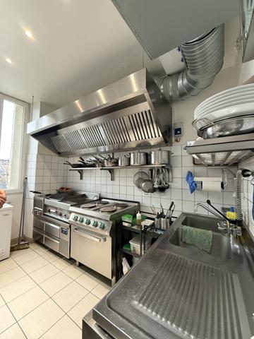 Fonds De Commerce
        
        - 60 m² 99 000 € *