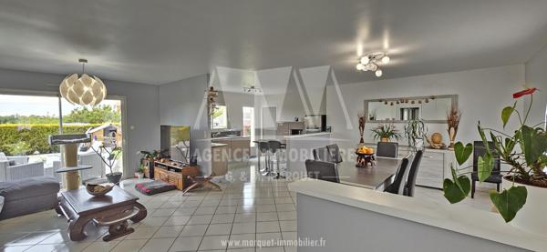 PAVILLON DE PLAIN-PIED DE 131,89 m² AVEC PISCINE, CABANON ET TERRAIN CLOS