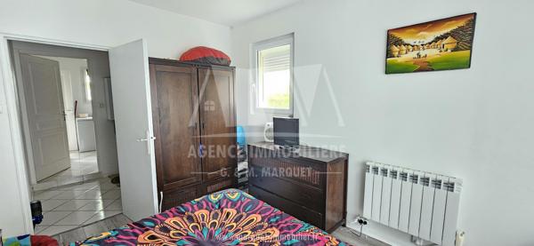 PAVILLON DE PLAIN-PIED DE 131,89 m² AVEC PISCINE, CABANON ET TERRAIN CLOS
