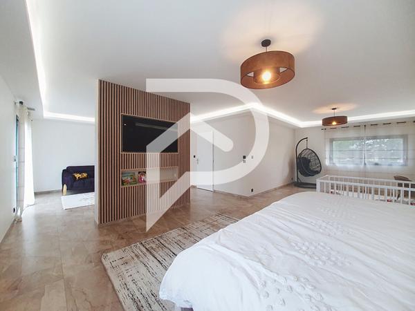 Maison 8 pièces 300 m2