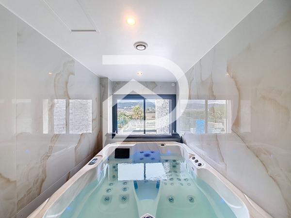 Maison 8 pièces 300 m2