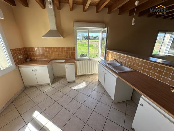 MAISON EN PIERRE 10 MINUTES DE MARAMNDE - 5 CHAMBRES 15345m²
