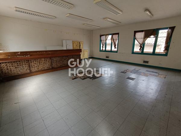 Bâtiment à rénover de 265m² à Boën sur Lignon