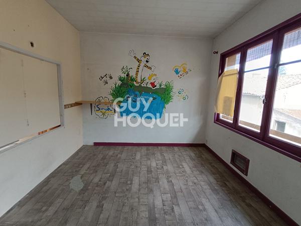 Bâtiment à rénover de 265m² à Boën sur Lignon