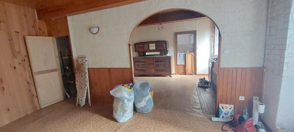 A VENDRE MAISON SUR MAGNIFIQUE TERRAIN ARBORE