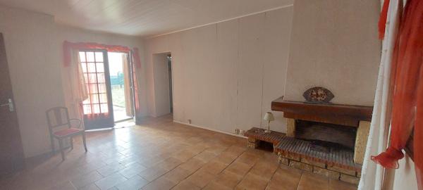 A VENDRE MAISON SUR MAGNIFIQUE TERRAIN ARBORE