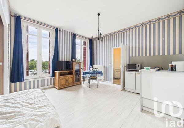 Maison à vendre 16 pièces 655 m² Moulineaux