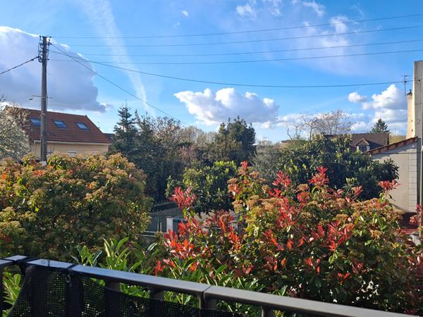 Bel appartement T3 ,59m2, moderne, lumineux et calme.