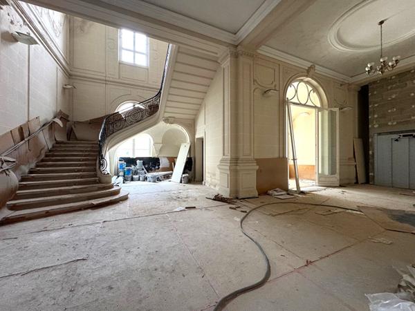 Appartement 4 pièces de102m² + 63m² ! Château de Grandchamp