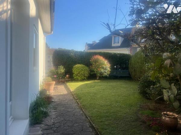 CAEN CENTRE - Belle maison de 220 m2 - Terrain