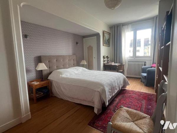 CAEN CENTRE - Belle maison de 220 m2 - Terrain