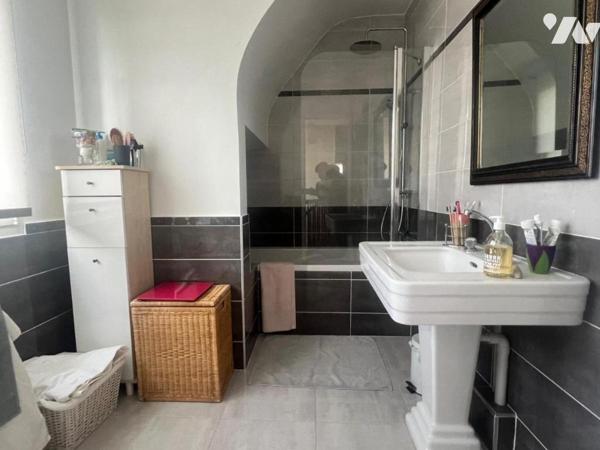 CAEN CENTRE - Belle maison de 220 m2 - Terrain