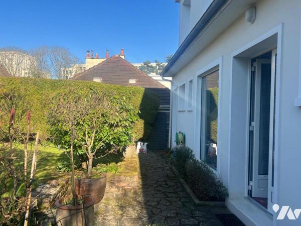 CAEN CENTRE - Belle maison de 220 m2 - Terrain