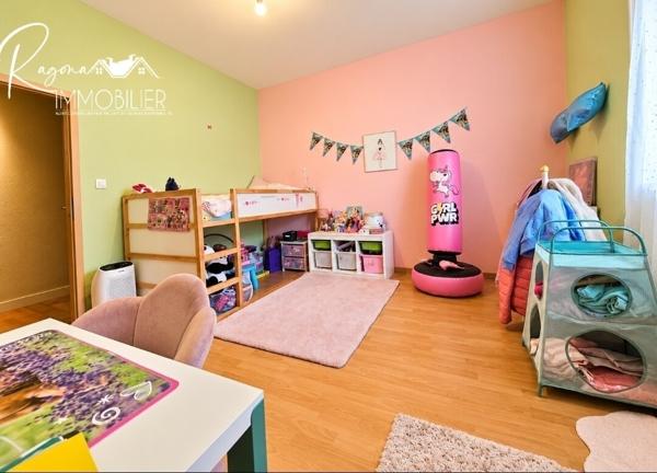 APPARTEMENT DE CARACTÈRE AUX VOLUMES RARES
