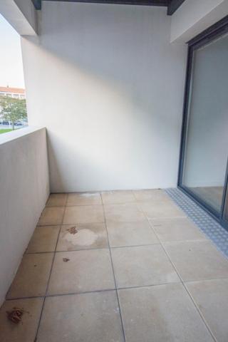 APPARTEMENT T2 RENOVE AVEC PARKING ET BALCON A DEUX PAS DE LA GARE ET DES THERMES