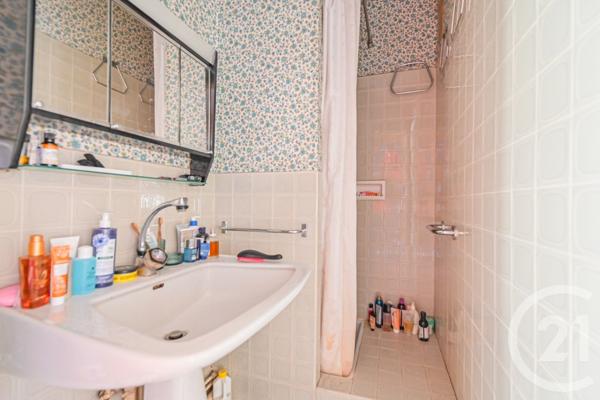 Appartement à vendre  5 pièces - 103 m2 PARIS - 75011