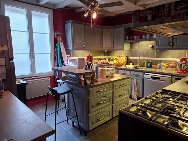 Maison de ville, pleine de charme, 156 m² environ