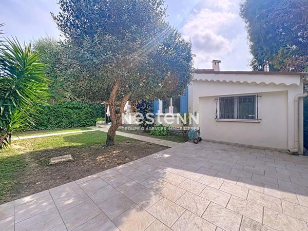 GOLFE-JUAN - Maison 108 m² - 5 pièces - Plain-pied - Jardin - Proche plages - Exposition Sud - Parking