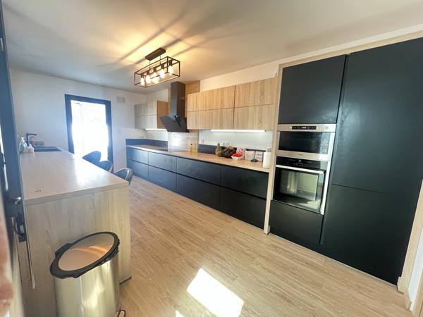 Pennes-Mirabeau (13170) VILLA T4/5 de 165m2 sur 965m2 de terrain avec piscine et sous sol à aménager de 100m2