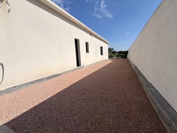 Pennes-Mirabeau (13170) VILLA T4/5 de 165m2 sur 965m2 de terrain avec piscine et sous sol à aménager de 100m2