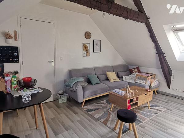 BREAL SOUS MONTFORT - En centre-ville, appartement T2 de 19.37 m² et cave.