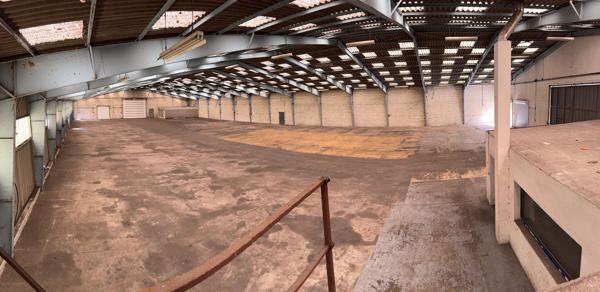 A VENDRE Batiment d'activité 2200 m2 - NORD de NANTES