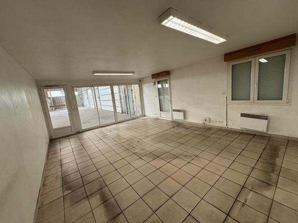 A VENDRE Batiment d'activité 2200 m2 - NORD de NANTES