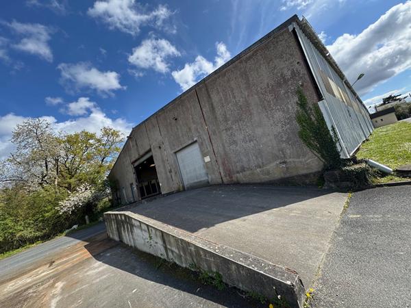 A VENDRE Batiment d'activité 2200 m2 - NORD de NANTES