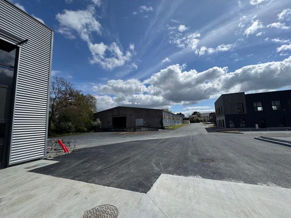 A VENDRE Batiment d'activité 2200 m2 - NORD de NANTES